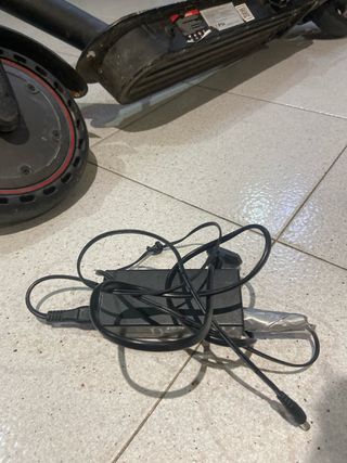 Patinete Eléctrico Plegable Negro
incluye el cando