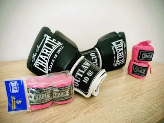 Guantes y Vendas Boxeo marca Charlie