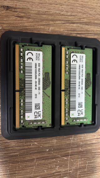 2x SK hynix 8GB DDR4 SO-DIMM RAM
