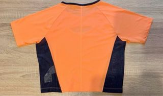 Camiseta Crop Puma Naranja y Gris