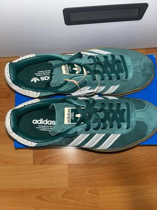Adidas Gazelle Verde Plataforma Logo Dorado