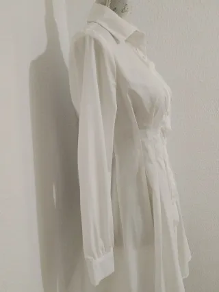 Bonita camisa elegante blanca