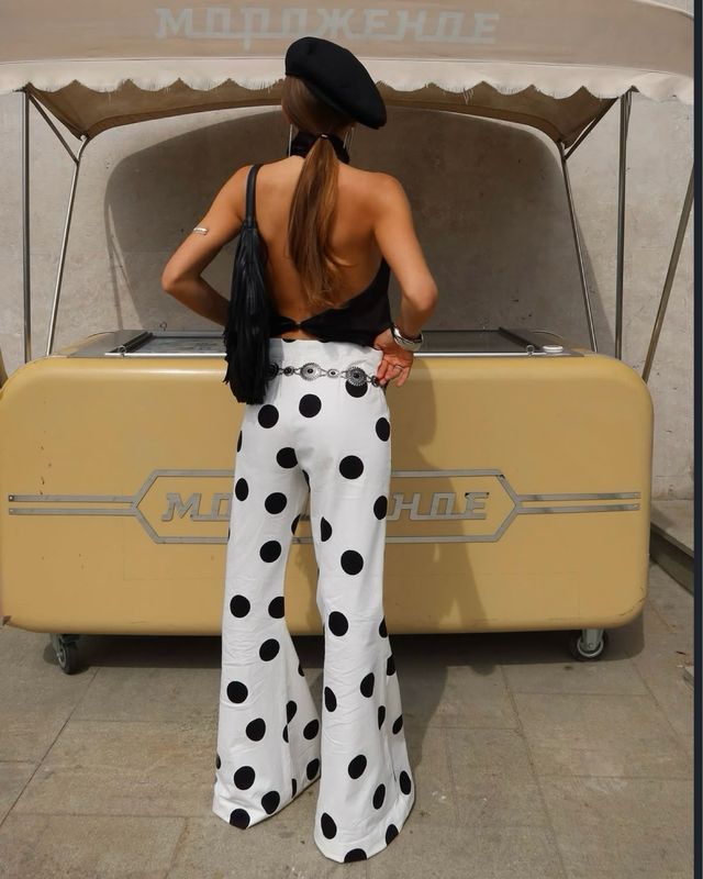 Pantalón flare lunares