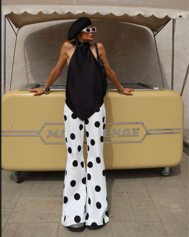 Pantalón flare lunares