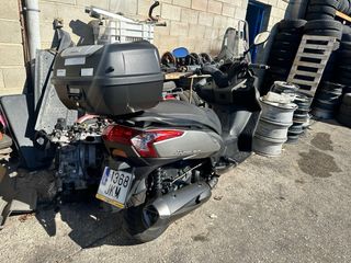 Kymco Superdink 300 2016 - Piezas despiece comple