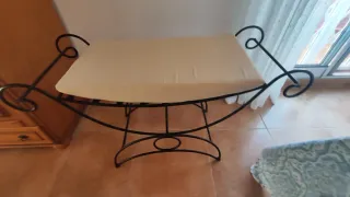 Fucina nera a piedi nudi