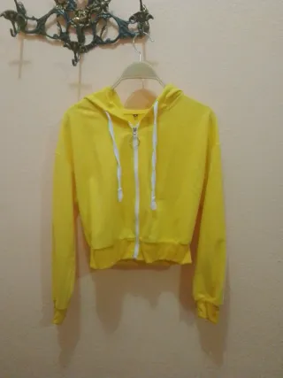 Sudadera amarilla corta cremallera mujer