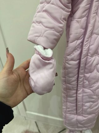 Tuta da neve rosa con cappuccio