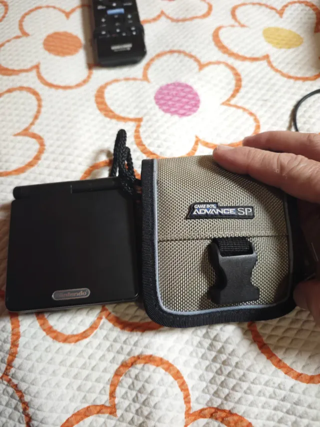 Game Boy Advance SP