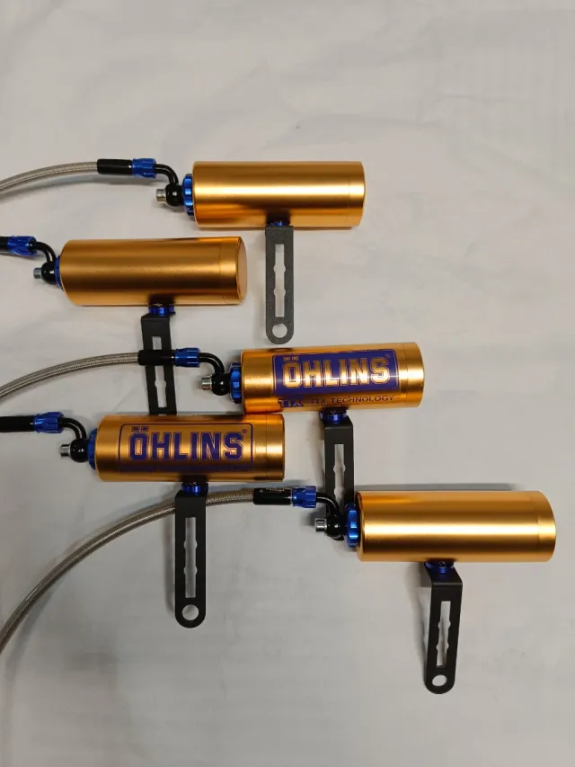 Botella Ohlins TMAX Dorada TTX Technology