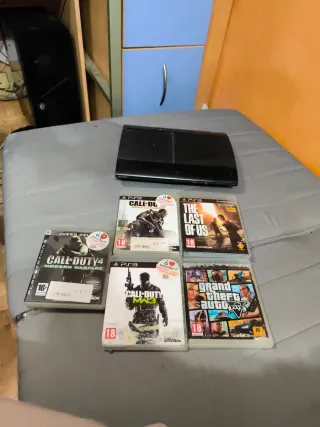 Consola PS3 + 5 Juegos
