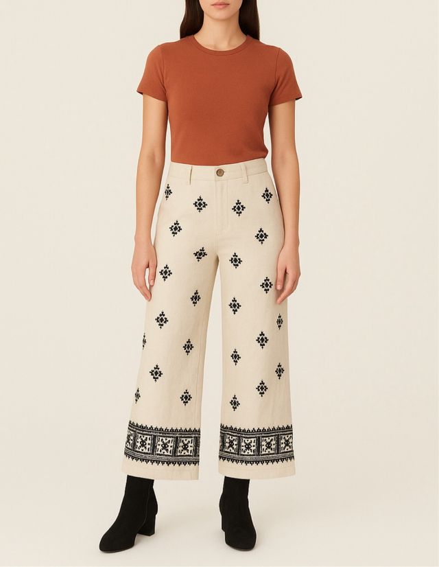 Pantalón bordado