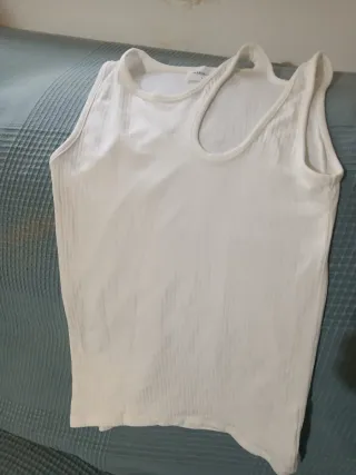 Camiseta blanca de canalé