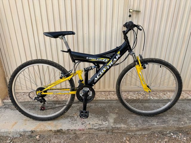 Bicicleta ActivTrak Urban 8 Negra y Amarilla