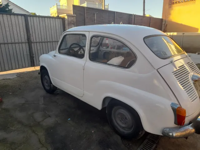 SEAT 600 D mirabragas