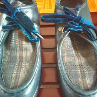 Zapato cordones piel azul T.39