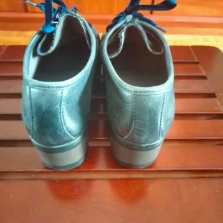 Zapato cordones piel azul T.39