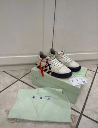 Scarpe Off-White Bianche e viola 