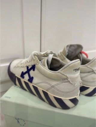 Scarpe Off-White Bianche e viola 