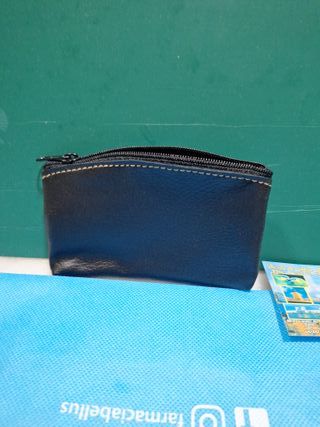 Cartera de piel Ecuador souvenir

C43