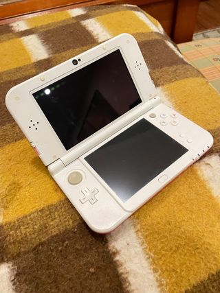 Nintendo 3DS XL Rosa y Blanca