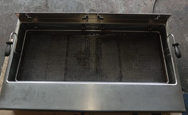 Freidora de patatas profesional