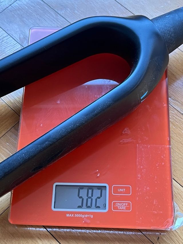 Horquilla de carbono para bicicleta BMX.NUEVA