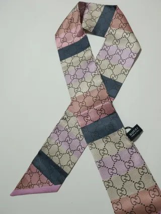 Pañuelo Gucci GG Beige y Rosa