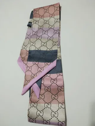 Pañuelo Gucci GG Beige y Rosa
