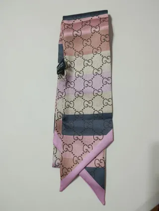Pañuelo Gucci GG Beige y Rosa