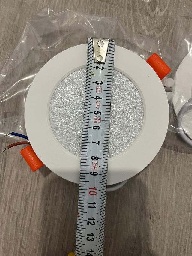 Focos LED empotrables (4 unidades)