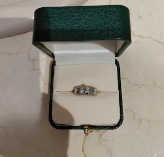 Anillo Oro Blanco con Brillante