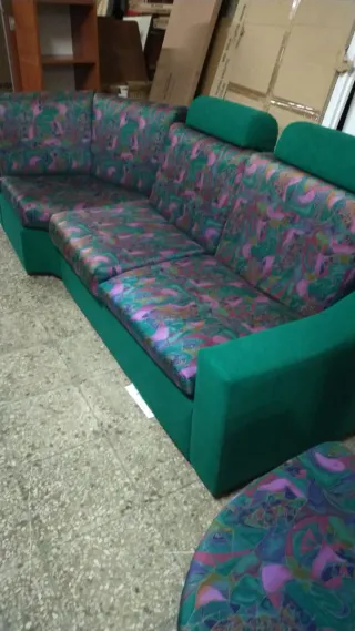 Divano angolare tessuto verde e multicolor