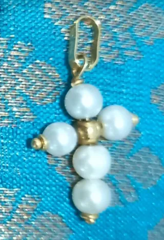 Cruz oro 18k perlas