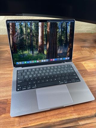 MacBook Pro 14” M2 Pro 32GB RAM 512GB SSD