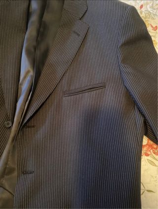 Traje de hombre rayas grises