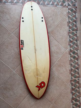 Tabla de surf para olas suaves. Marca fraktura. 