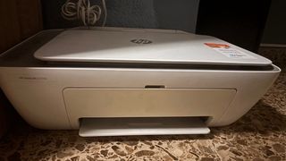 Impresora HP DeskJet 2720e sin cartuchos 