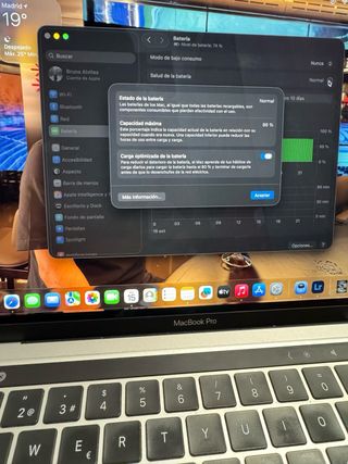 MacBook Pro M2 Plata