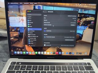 MacBook Pro M2 Plata