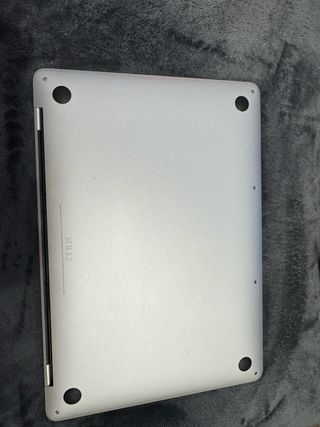 MacBook Pro M2 Plata