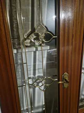 Puerta de comedor de madera con cristal