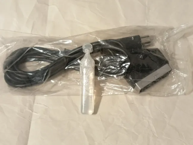 Lote cable Mega Drive 1 V-Pin + blanquea plásticos