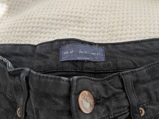 Pantalón vaquero negro