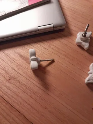 Juego de 6 Pomos Mariposa Zara Home de porcelana.