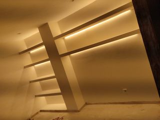 Techos de pladur y estanterías, con y sin iluminac