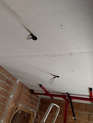 Techos de pladur y estanterías, con y sin iluminac