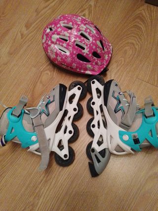 Patines y casco infantil rosa