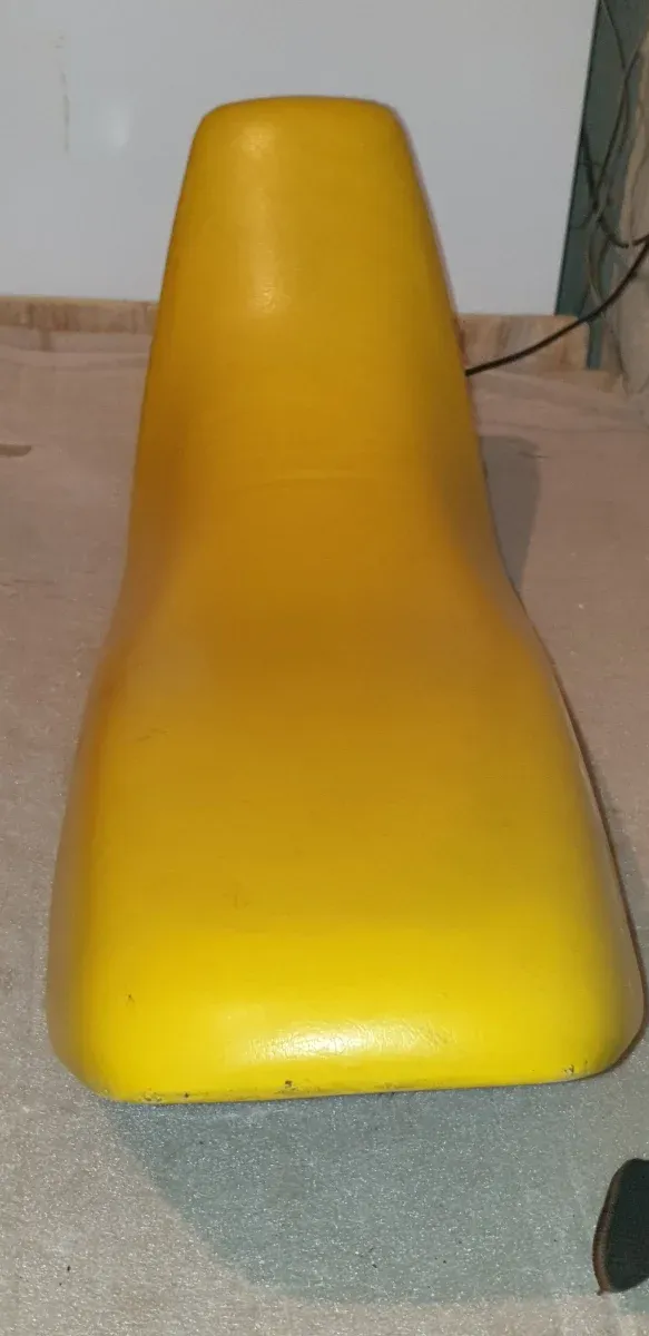 Asiento Suzuki Amarillo