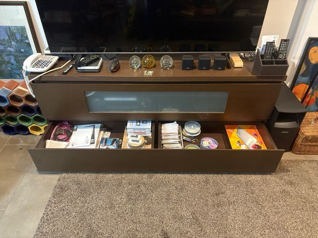 Mueble bajo TV madera y cristal